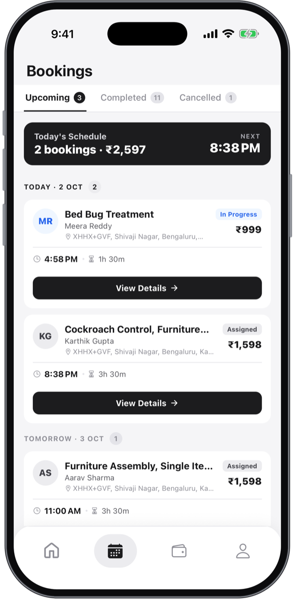 Illustrative expert app bookings screen with a list of today's jobs and statuses